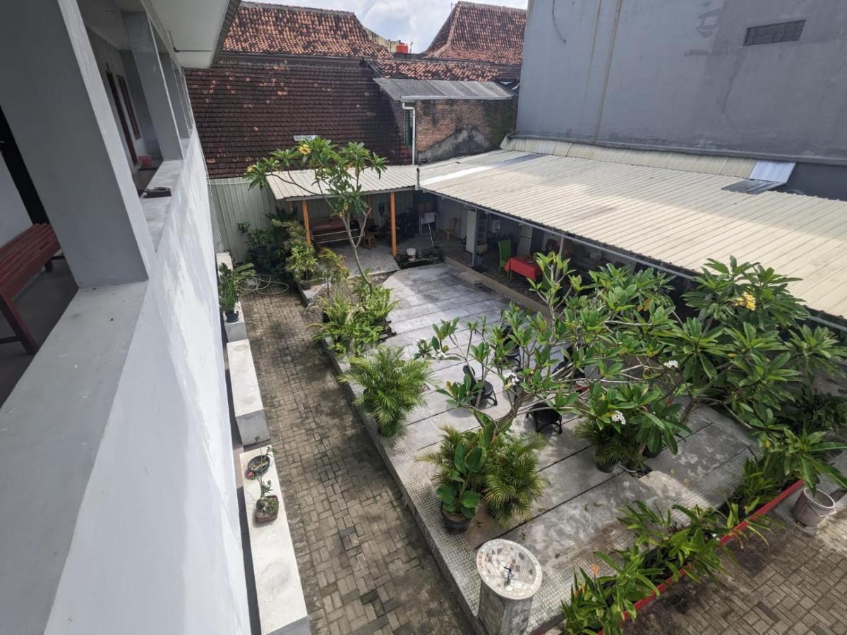 Rumah Pagar Merah Homestay Jogyakarta Zewnętrze zdjęcie