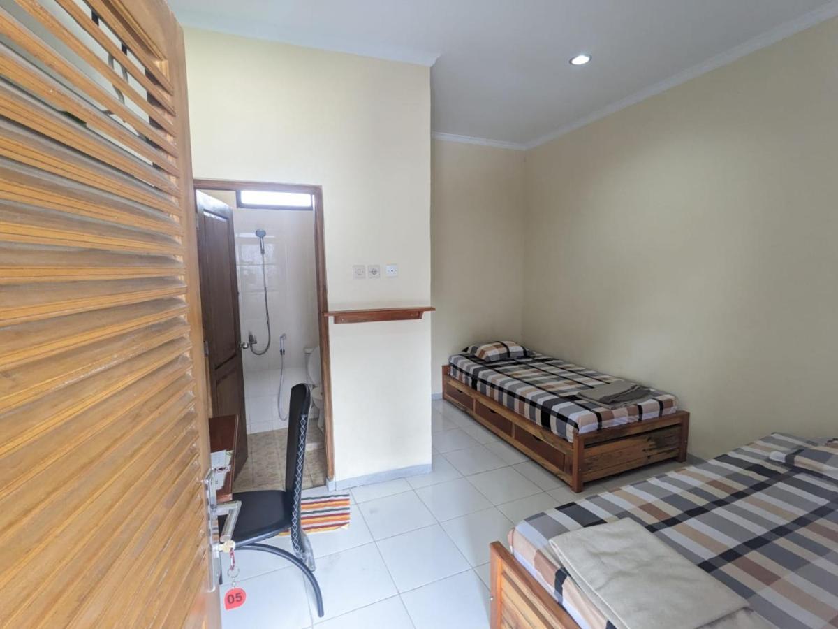 Rumah Pagar Merah Homestay Jogyakarta Zewnętrze zdjęcie